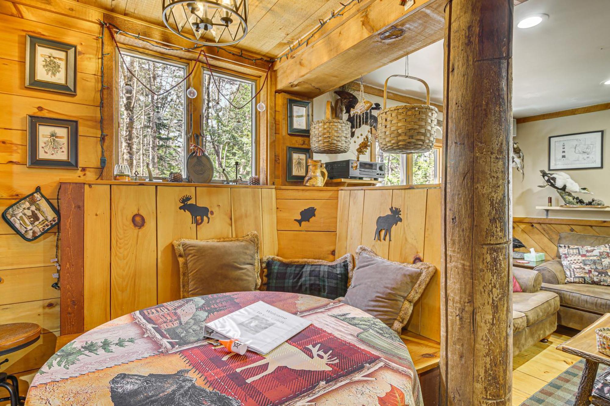 Rustic Searsport Cabin Loft And Sunroom On 10 Acres 외부 사진