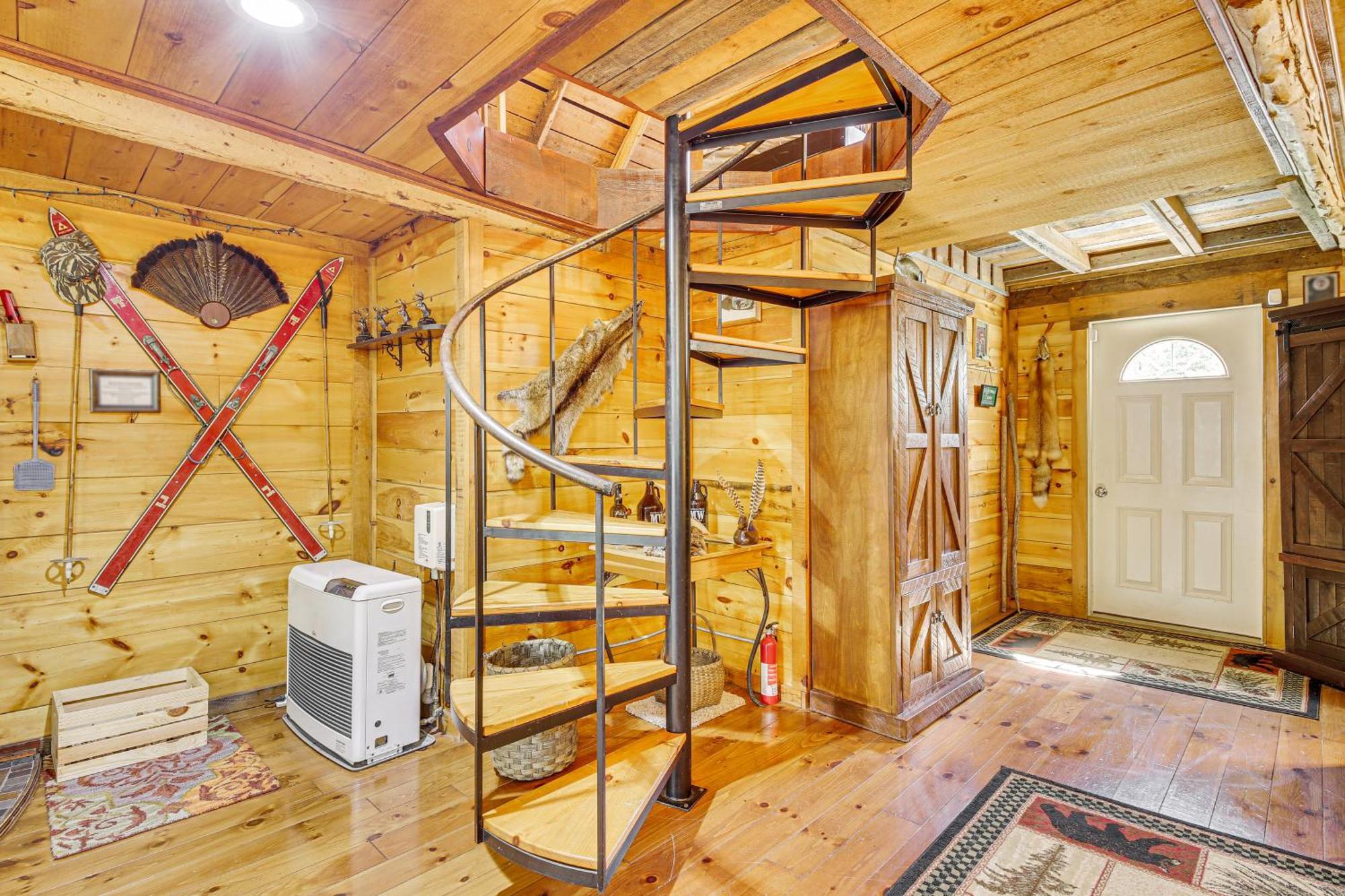 Rustic Searsport Cabin Loft And Sunroom On 10 Acres 외부 사진