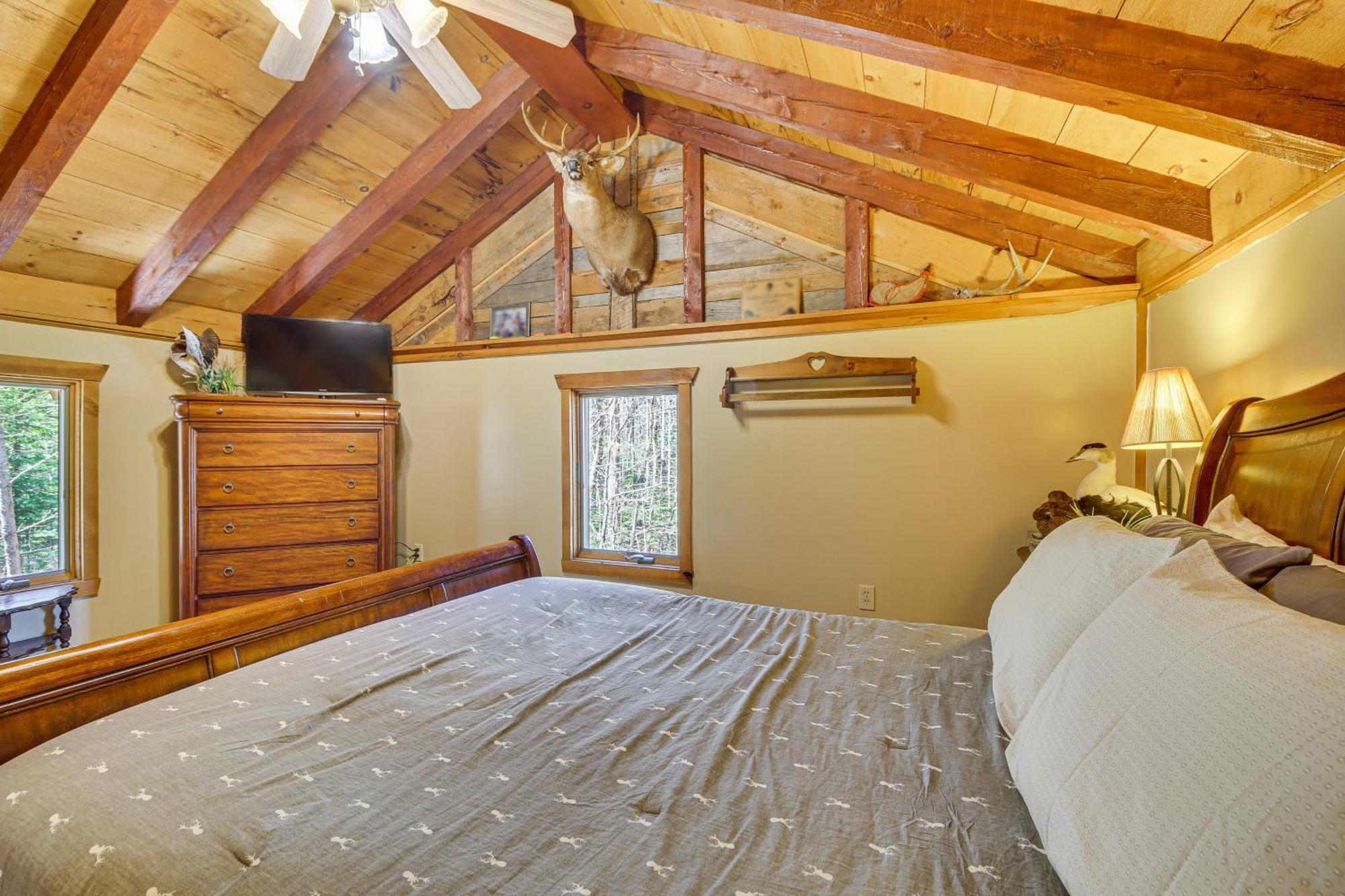 Rustic Searsport Cabin Loft And Sunroom On 10 Acres 외부 사진