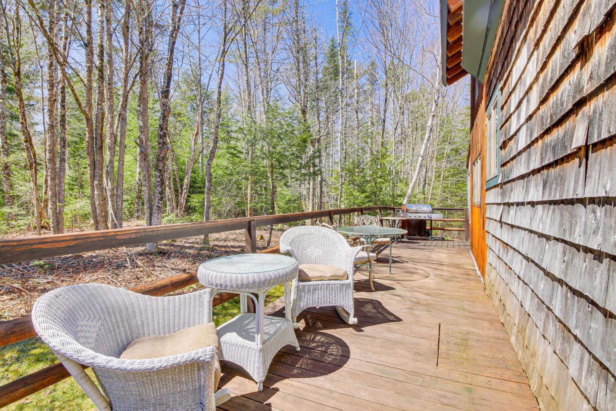 Rustic Searsport Cabin Loft And Sunroom On 10 Acres 외부 사진