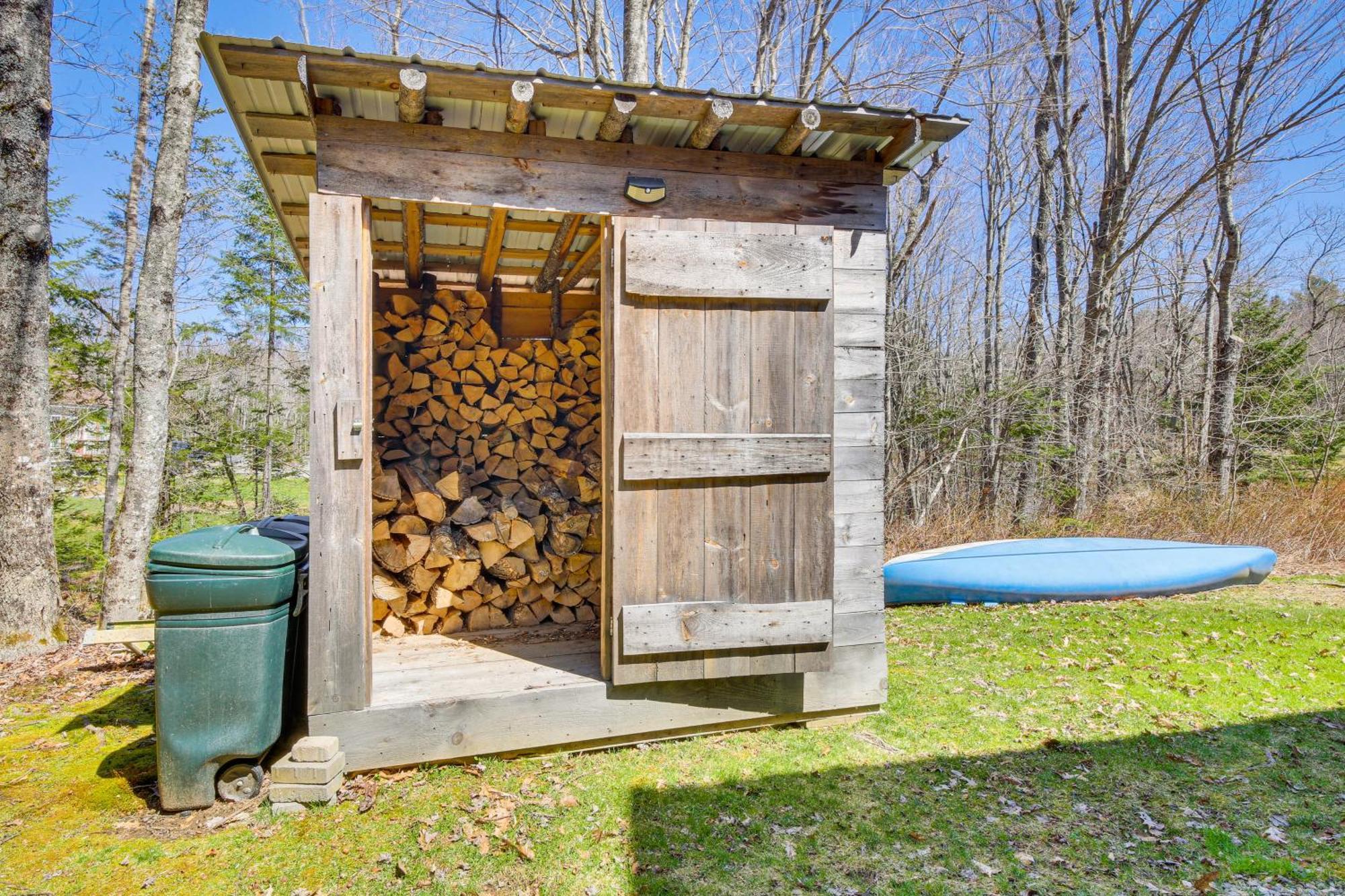 Rustic Searsport Cabin Loft And Sunroom On 10 Acres 외부 사진
